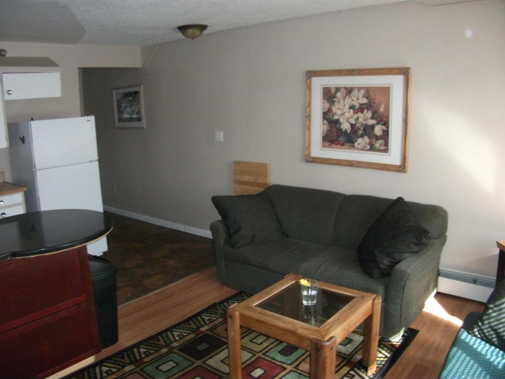 Bent Prop Inn And Hostel Of Alaska - Midtown Anchorage Room photo