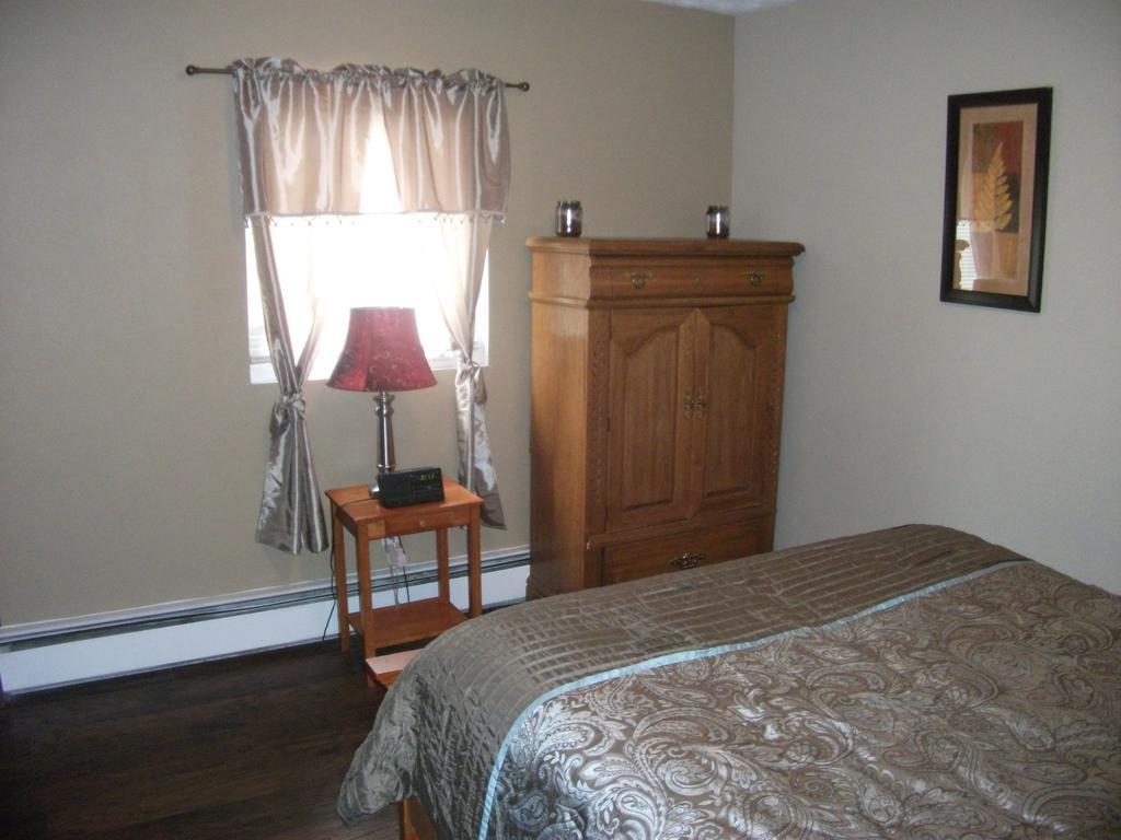 Bent Prop Inn And Hostel Of Alaska - Midtown Anchorage Room photo