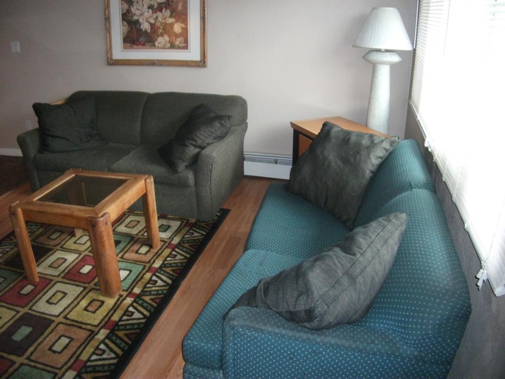 Bent Prop Inn And Hostel Of Alaska - Midtown Anchorage Room photo